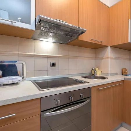 アパート Adriana バスカ